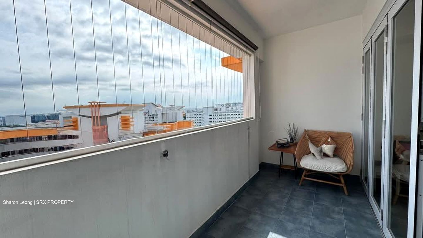 Blk 680 Jurong West Central 1 (Jurong West), HDB Executive #588237301
